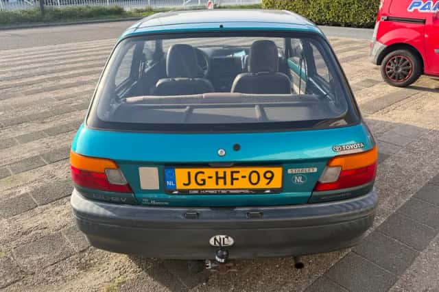 Toyota Starlet (1994) thumbnail 6