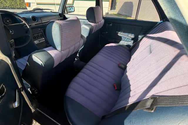 Mercedes-Benz 200-Serie (1981) thumbnail 5