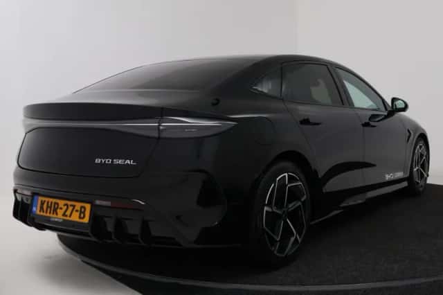 BYD Seal (2026) thumbnail 2