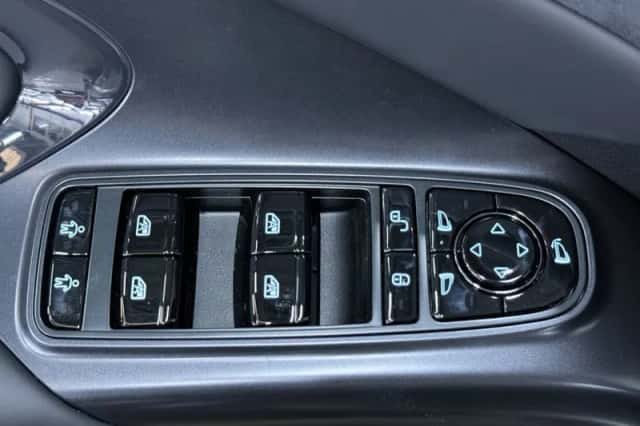 BYD Seal (2026) thumbnail 4