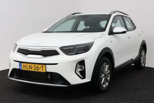 Kia Stonic (2025) thumbnail 1