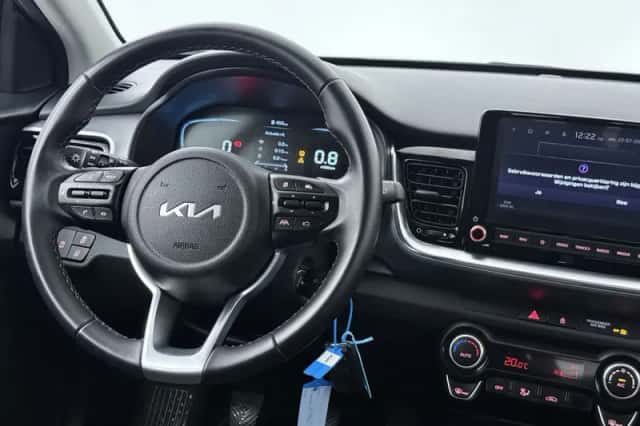 Kia Stonic (2025) thumbnail 6