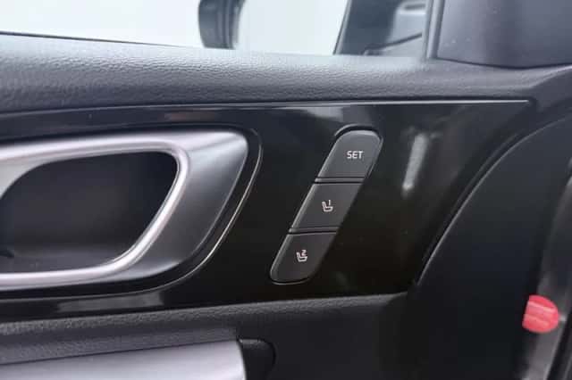 Kia XCeed (2020) thumbnail 5