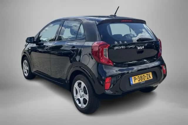 Kia Picanto (2022) thumbnail 4