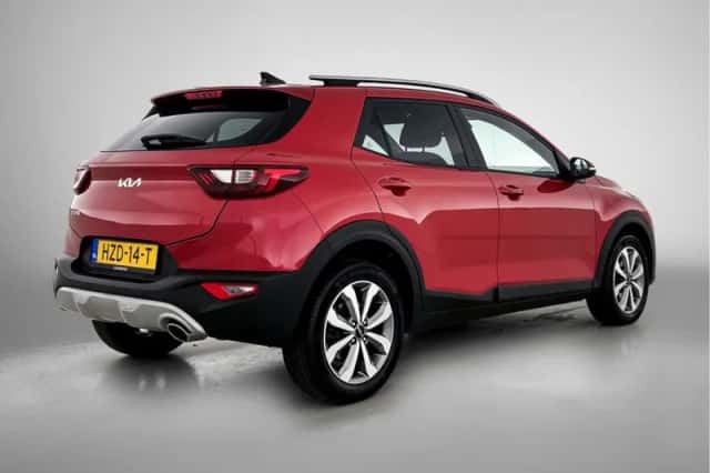 Kia Stonic (2025) thumbnail 2