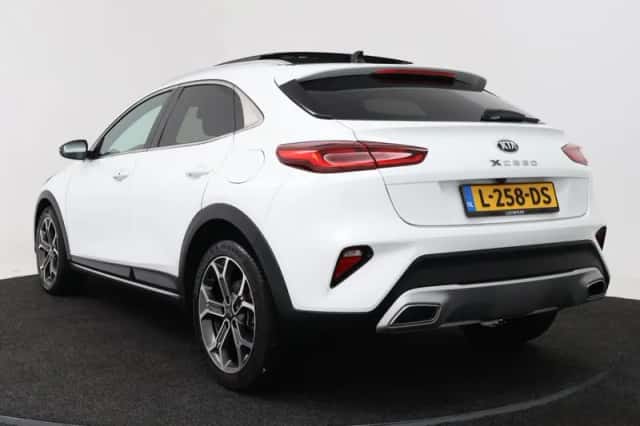 Kia XCeed (2021) thumbnail 4