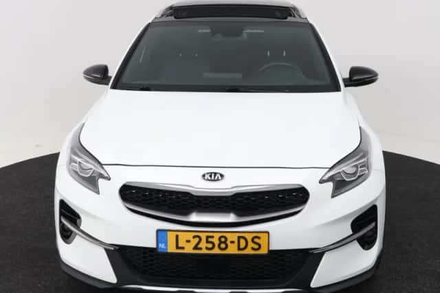 Kia XCeed (2021) thumbnail 5