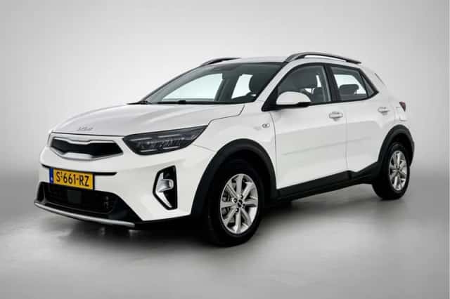 Kia Stonic (2023) thumbnail 1