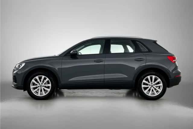 Audi Q3 (2019) thumbnail 3