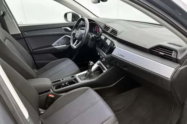 Audi Q3 (2019) thumbnail 6