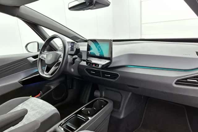 Volkswagen ID.3 (2023) thumbnail 5