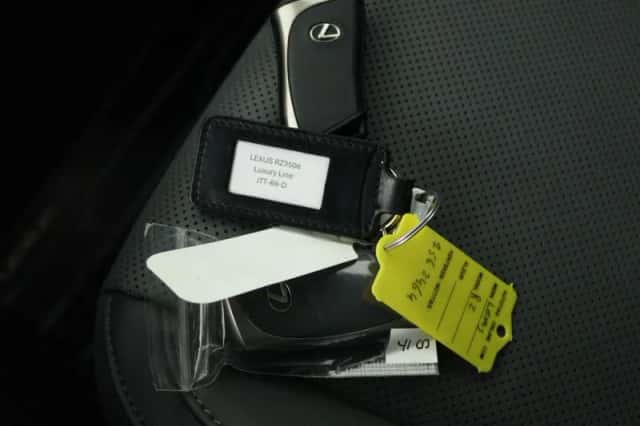 Lexus RZ (2026) thumbnail 3