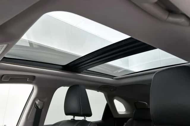Lexus RX (2021) thumbnail 1
