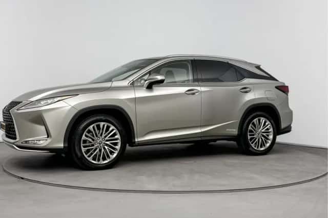 Lexus RX (2021) thumbnail 2