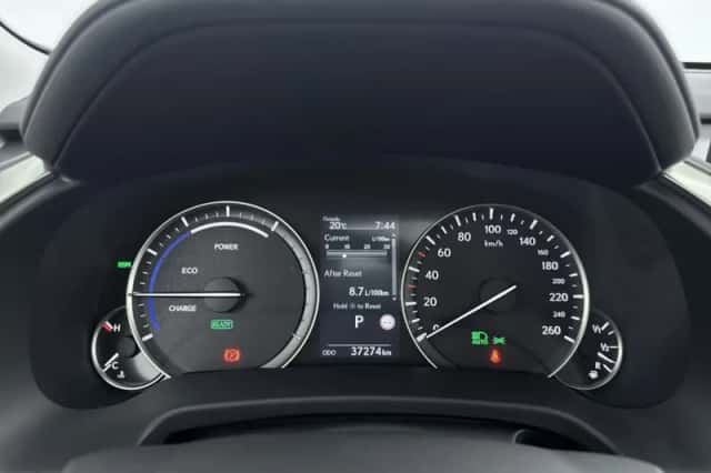 Lexus RX (2021) thumbnail 5