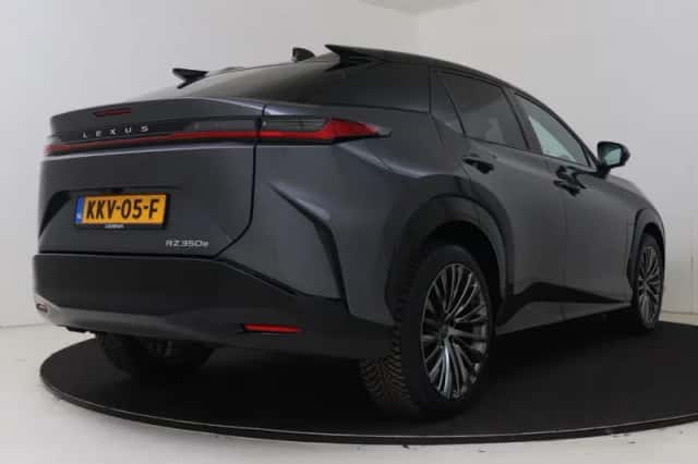 Lexus RZ (2026) thumbnail 2