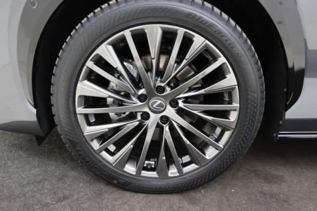 Lexus RZ (2026) thumbnail 5
