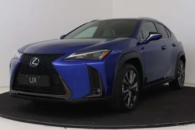 Lexus UX (2026) thumbnail 1