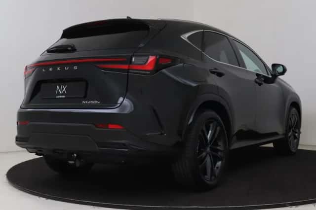 Lexus NX (2026) thumbnail 2