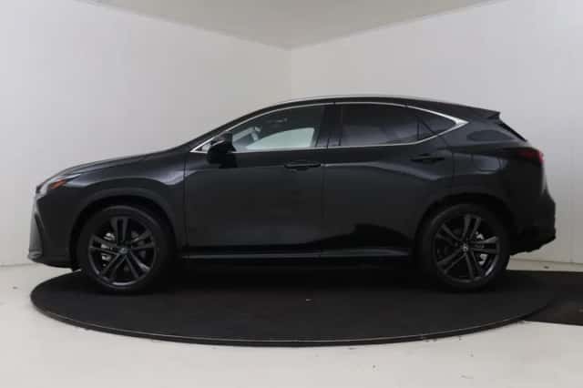 Lexus NX (2026) thumbnail 3