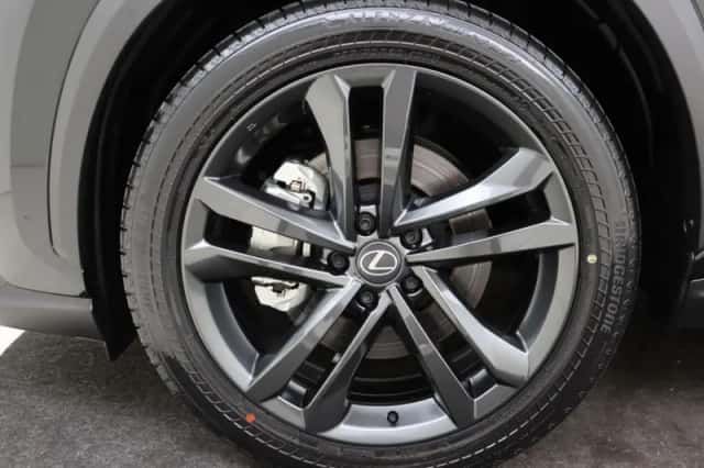 Lexus NX (2026) thumbnail 5