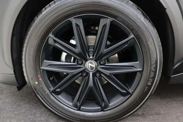 Lexus LBX (2026) thumbnail 5