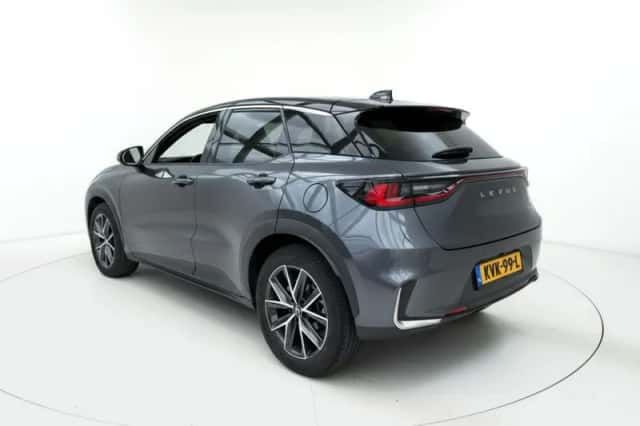 Lexus LBX (2025) thumbnail 4