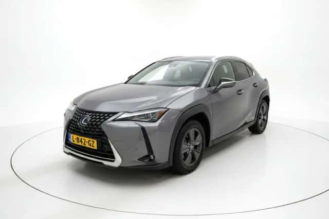 Lexus UX (2021) thumbnail 1