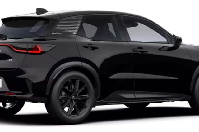 Lexus LBX (2026) thumbnail 2
