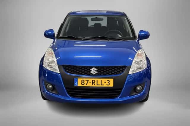 Suzuki Swift (2011) thumbnail 5