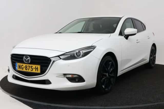 Mazda 3 (2017) thumbnail 1