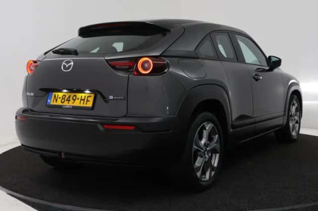 Mazda MX-30 (2021) thumbnail 2
