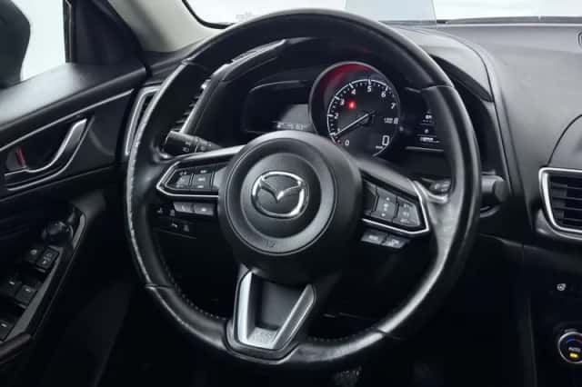 Mazda 3 (2017) thumbnail 6