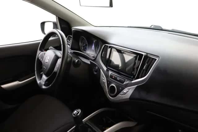 Suzuki Baleno (2018) thumbnail 6