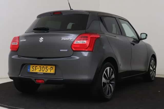 Suzuki Swift (2018) thumbnail 2