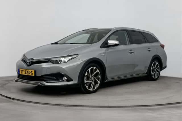 Toyota Auris (2018) thumbnail 1