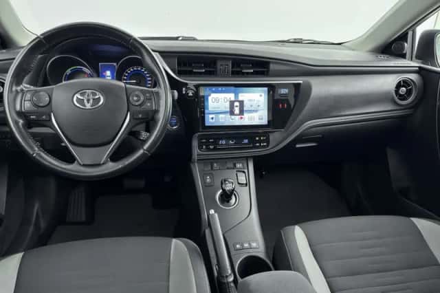 Toyota Auris (2018) thumbnail 6