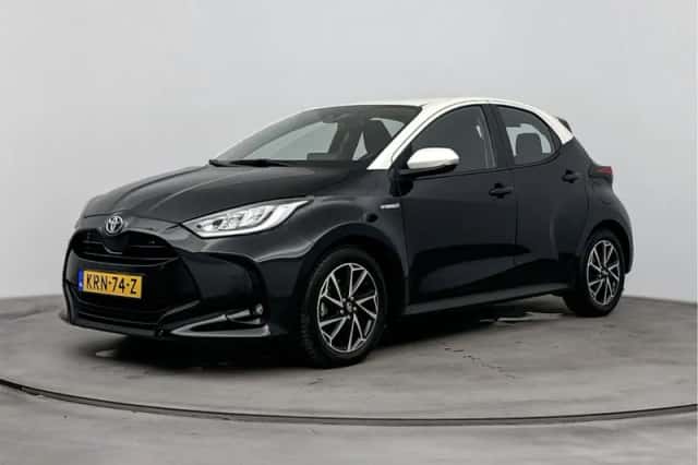 Toyota Yaris (2021) thumbnail 1