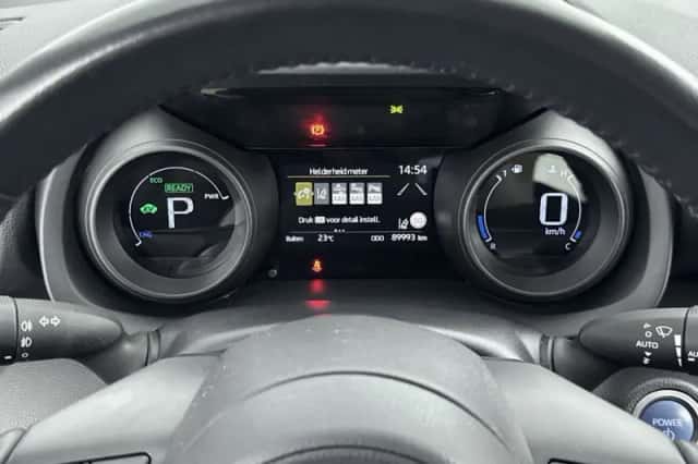 Toyota Yaris (2021) thumbnail 5