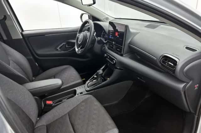 Toyota Yaris (2025) thumbnail 6