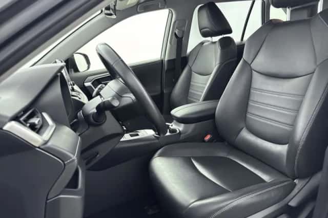 Toyota RAV4 (2019) thumbnail 4