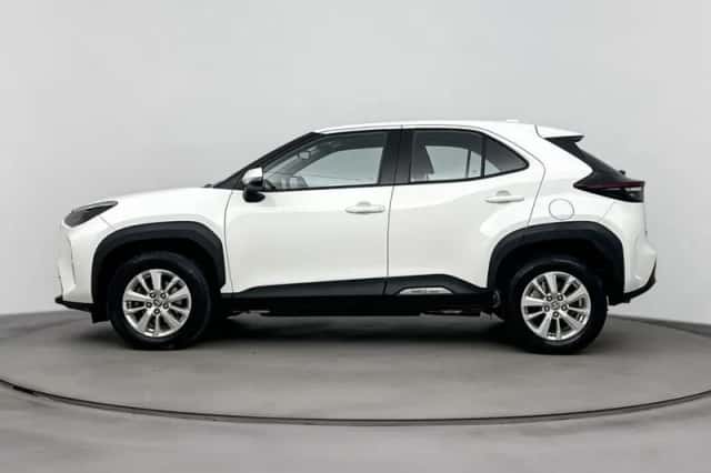 Toyota Yaris Cross (2023) thumbnail 3