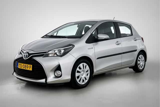 Toyota Yaris (2016) thumbnail 1