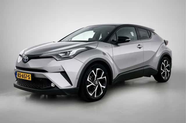 Toyota C-HR (2016) thumbnail 1