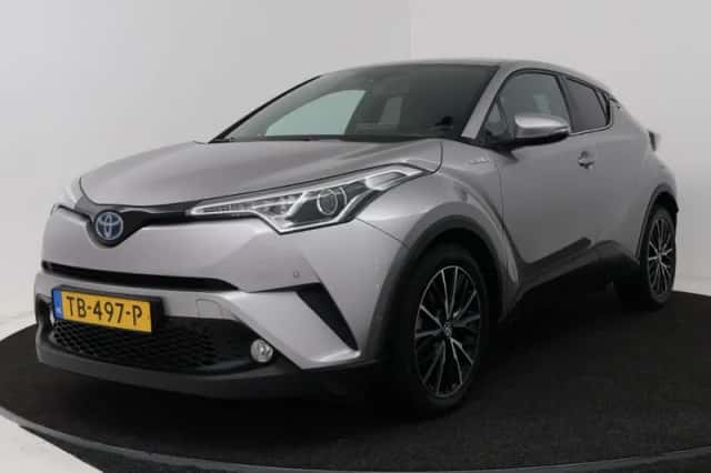 Toyota C-HR (2018) thumbnail 1