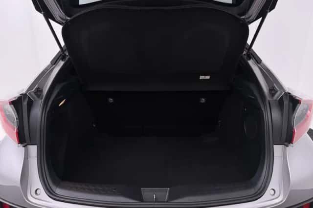 Toyota C-HR (2018) thumbnail 6