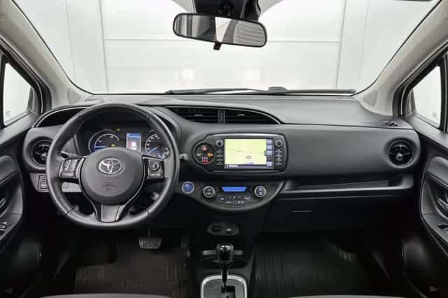 Toyota Yaris (2018) thumbnail 4