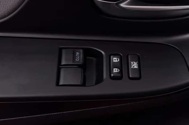 Toyota Yaris (2019) thumbnail 4