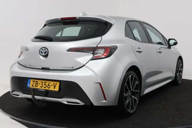 Toyota Corolla (2019) thumbnail 2