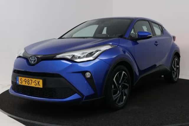 Toyota C-HR (2023) thumbnail 1